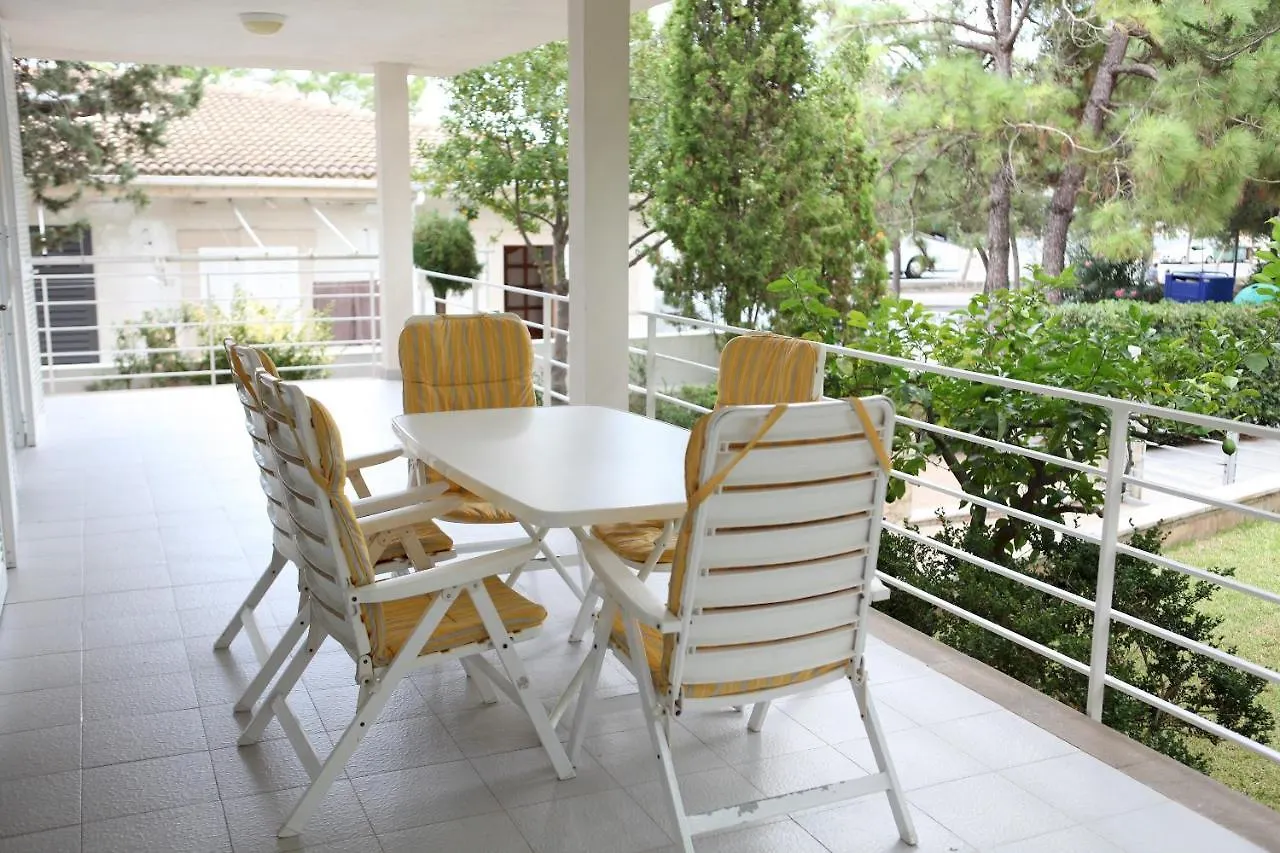 Chalet Can Francesc Wifi, Bbq, Garden, 200M From The Beach For 8 Port de Alcudia