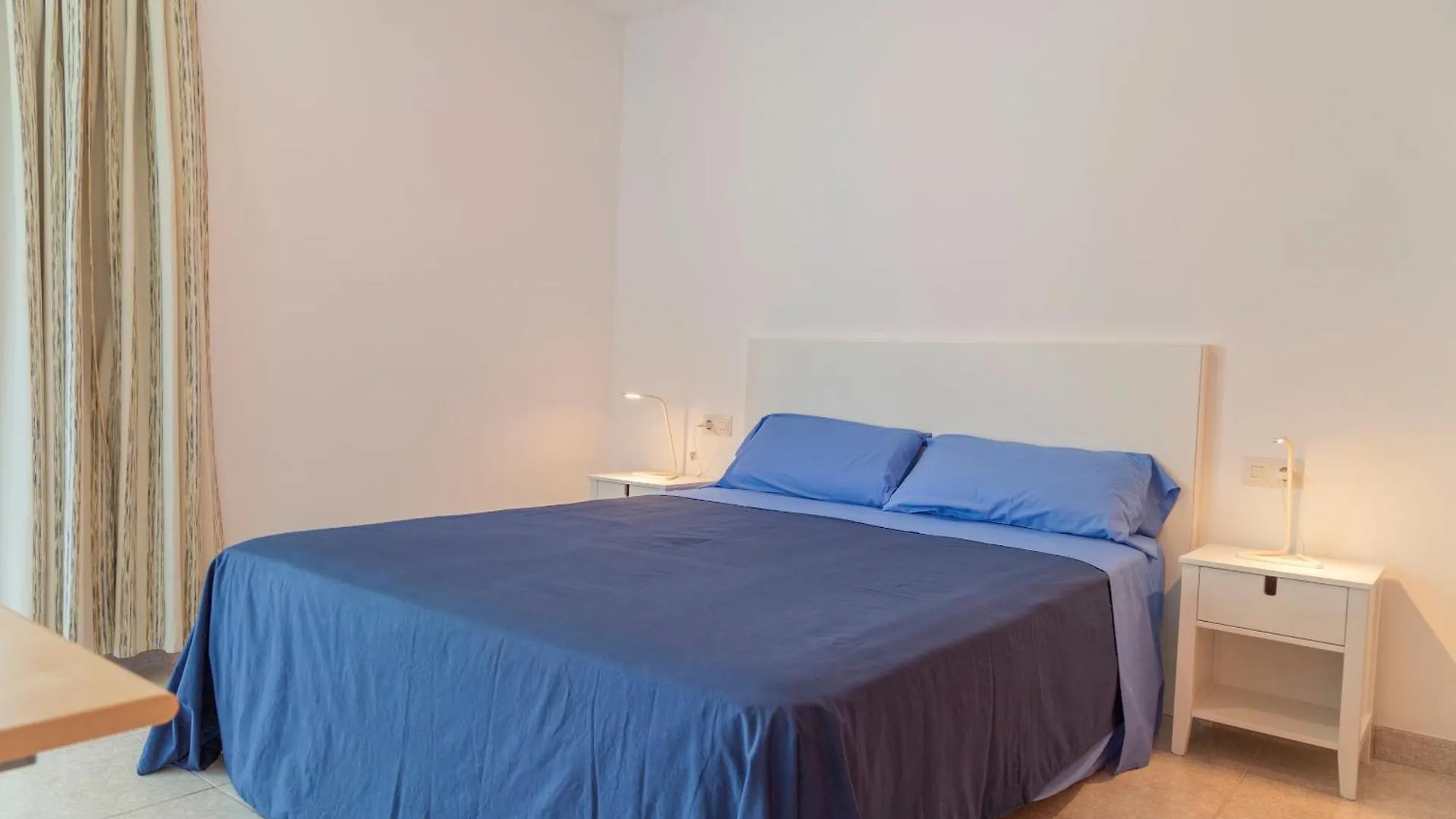 Chalet Can Francesc Wifi, Bbq, Garden, 200M From The Beach For 8 Port de Alcudia