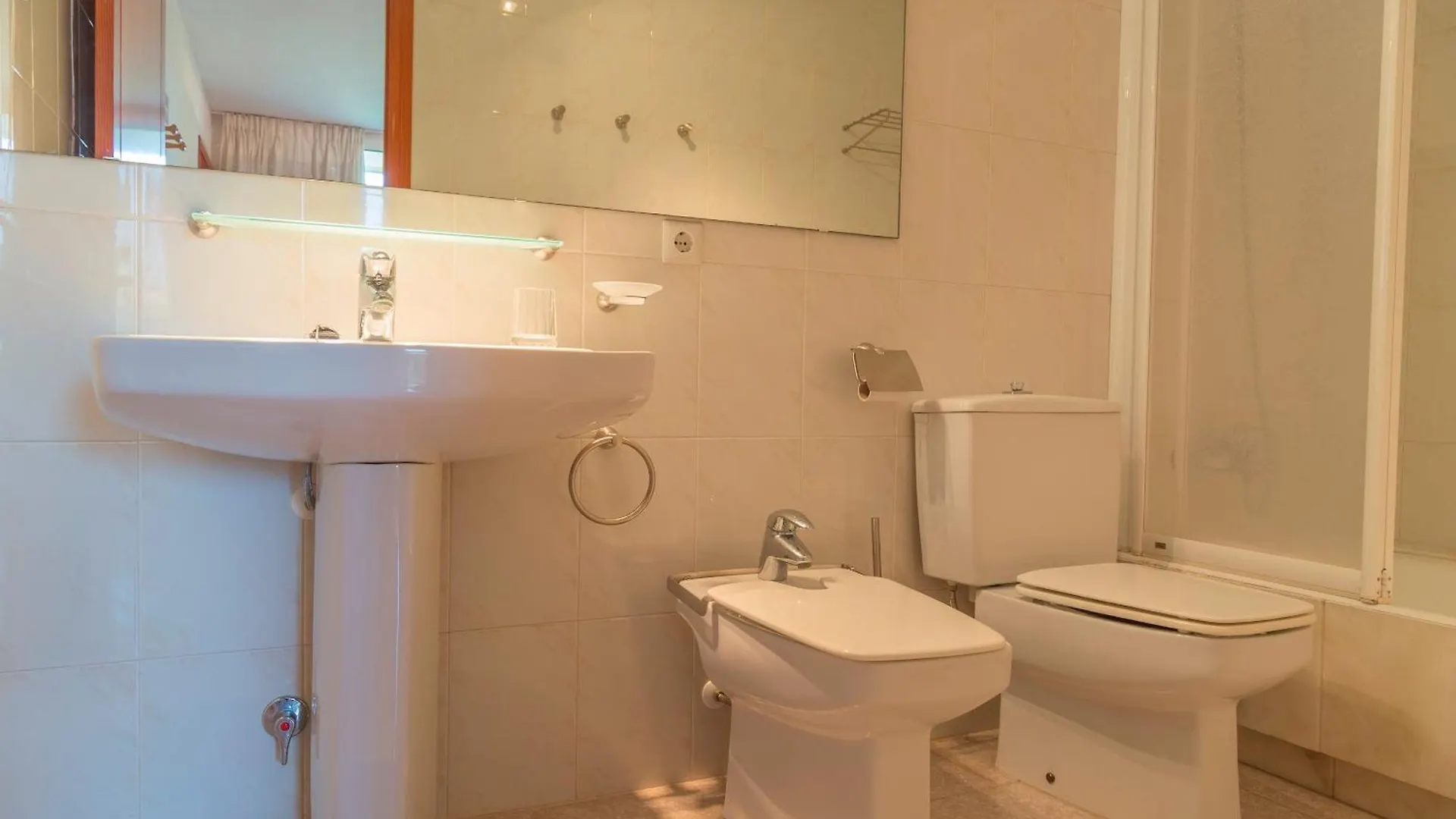 Chalet Can Francesc Wifi, Bbq, Garden, 200M From The Beach For 8 Port de Alcudia